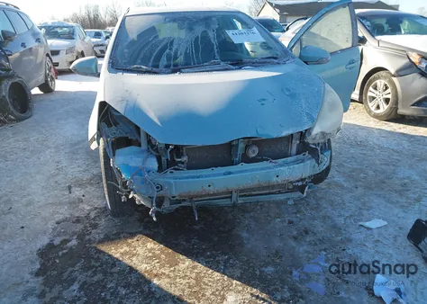 2013 Toyota Prius C Three from USA, damaged, VIN JTDKDTB32D1032857